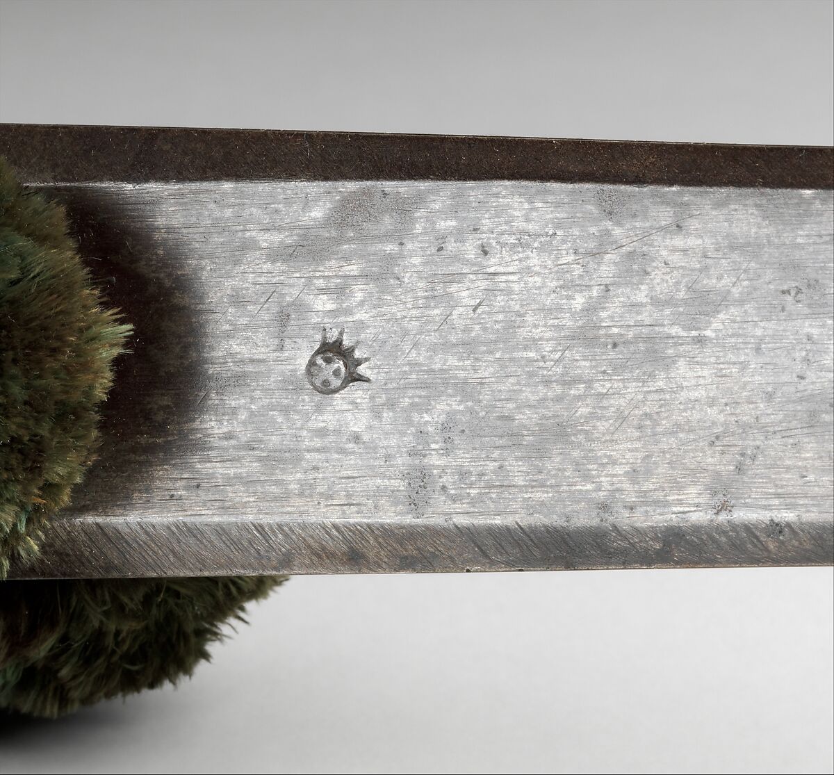 Crossbow (Halbe Rüstung) with Winder (Cranequin), Crossbow by Johann Gottfried Hänisch the Elder (German, Dresden 1696–1778), Steel, wood, staghorn, copper alloy, hemp, wool, gold, iron alloy, German, Dresden