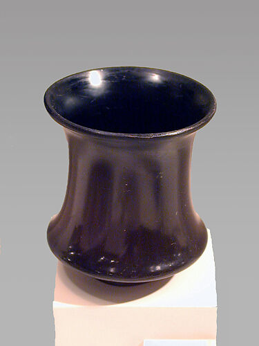 Glass beaker (carchesium)