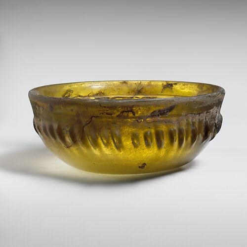 Glass ribbed bowl