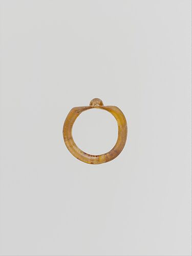 Glass finger ring