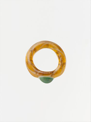 Glass finger ring