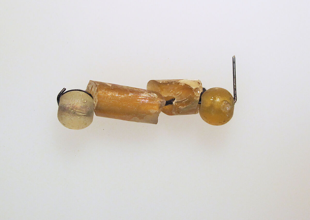 Three beads, Glass 