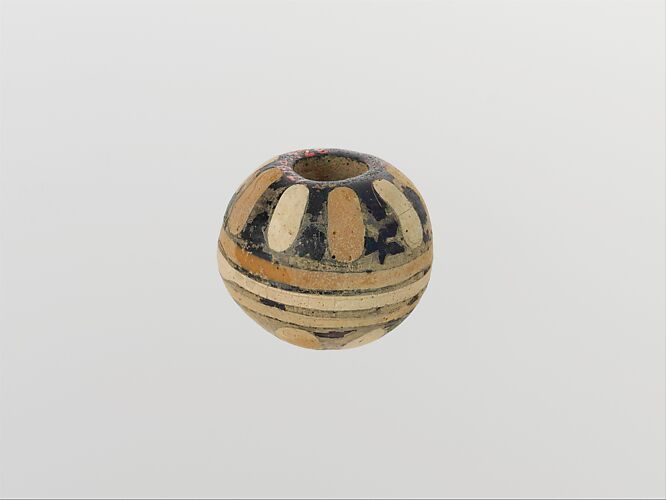 Glass bead