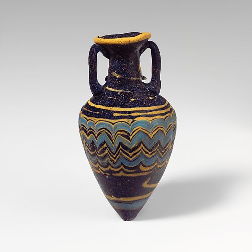 Glass amphoriskos (perfume bottle)