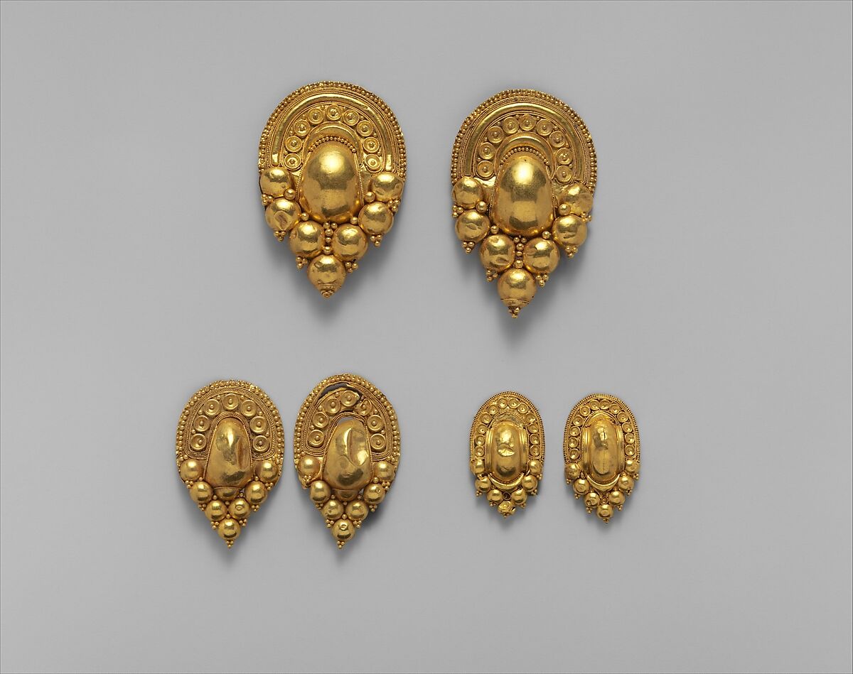 Gold earrings, Gold, Etruscan