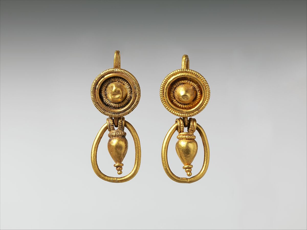 Gold earrings with pendant vase and ring, Gold, Etruscan 