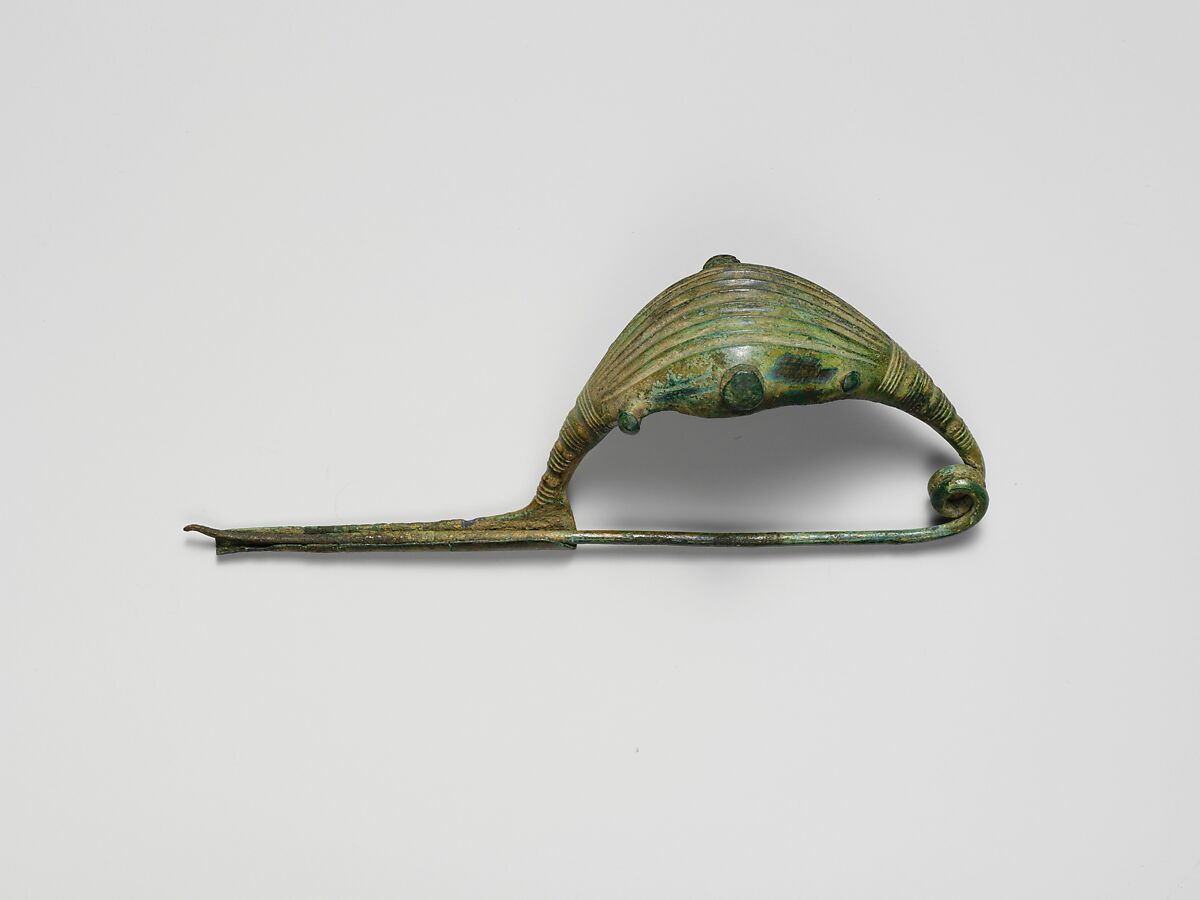 Bronze navicella-type fibula (safety pin), Bronze, Early Etruscan