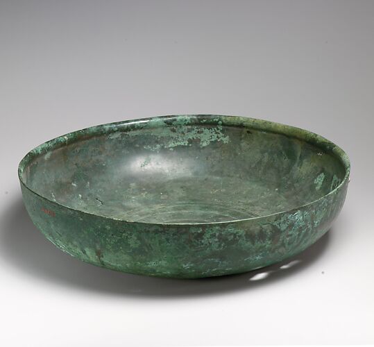 Bronze shallow bowl