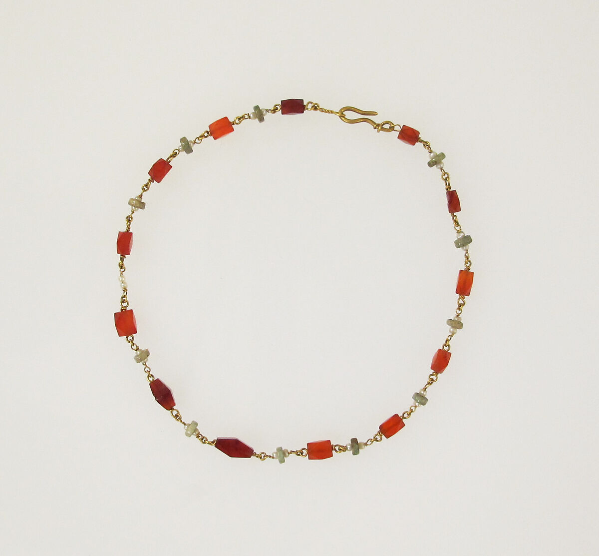 Necklace with carnelian, pearl beads, Gold, carnelian, pearl, paste, Roman 