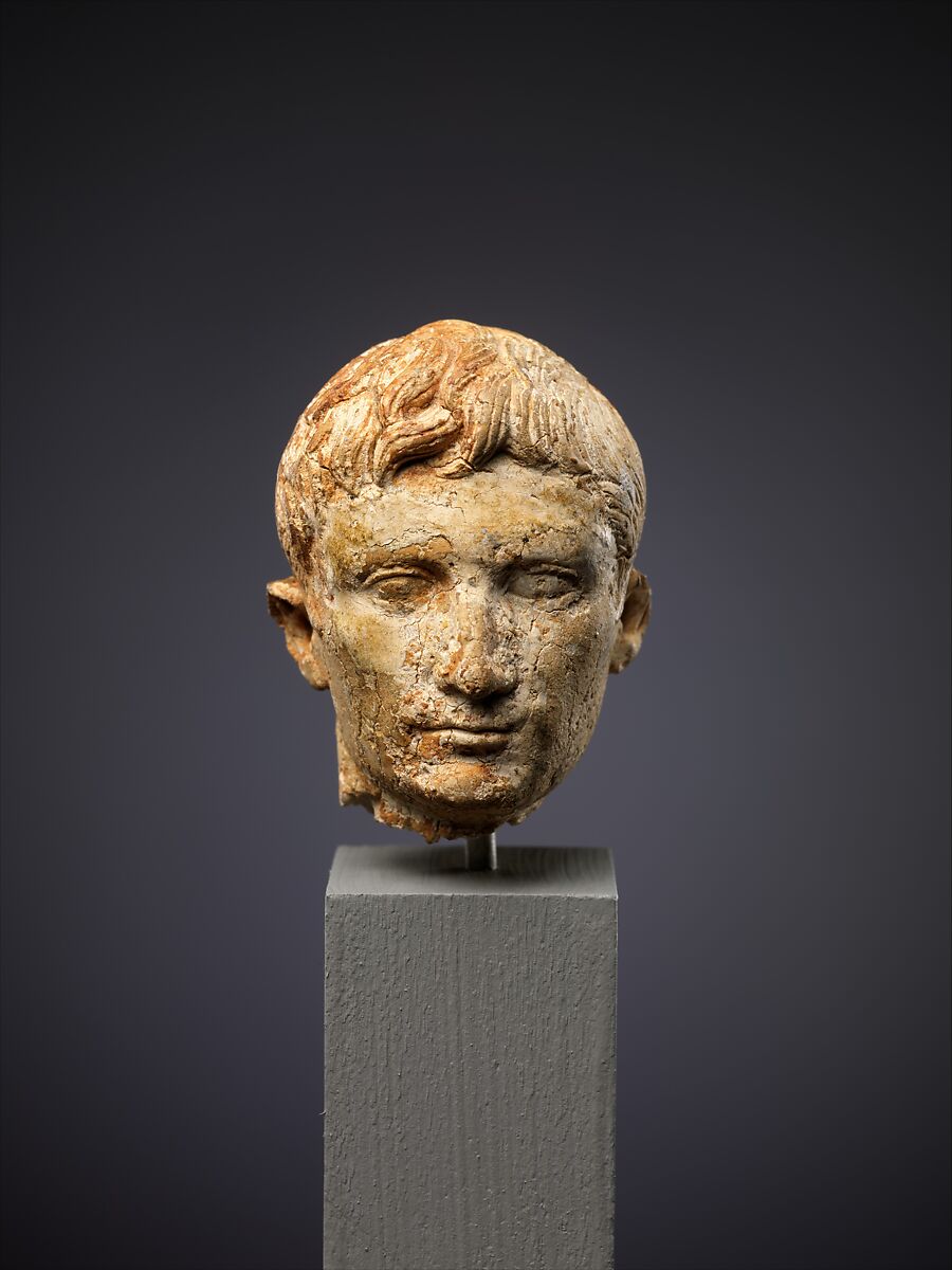 statue of augustus head