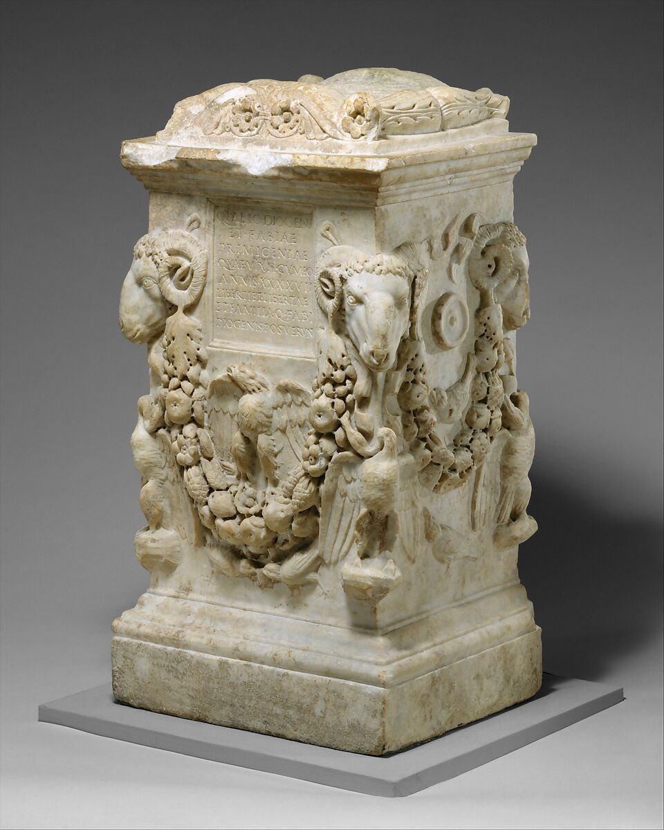 Marble funerary altar, Marble, Roman 