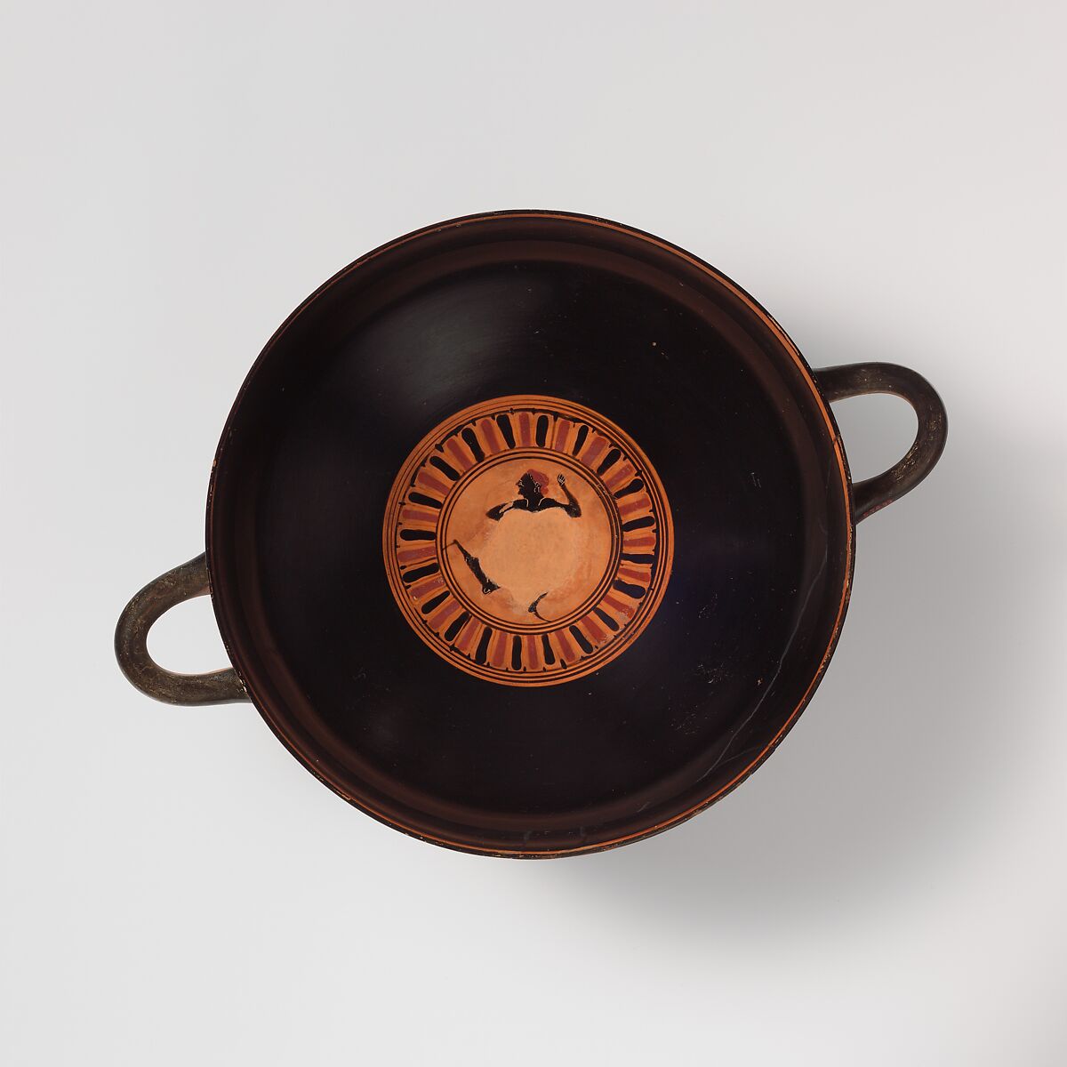 Terracotta kylix: Siana cup (drinking cup), Attributed to the Sandal Painter, Terracotta, Greek, Attic