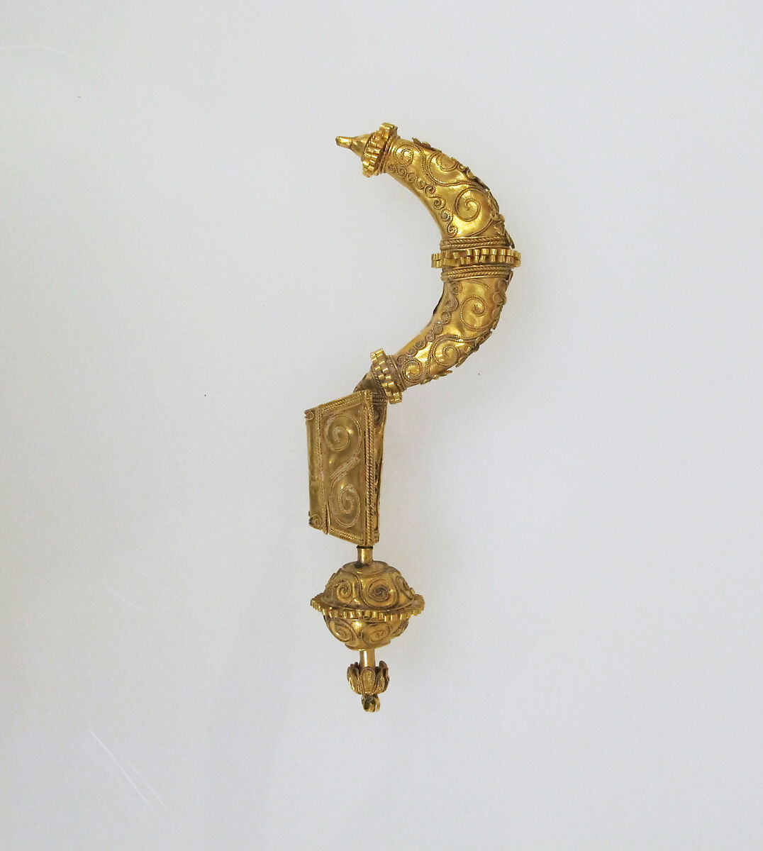 Fibula, boat-shaped type, Gold 