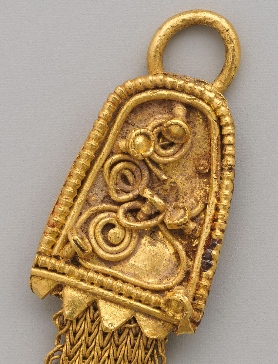 Gold strap necklace with beechnut pendants, Gold, Greek