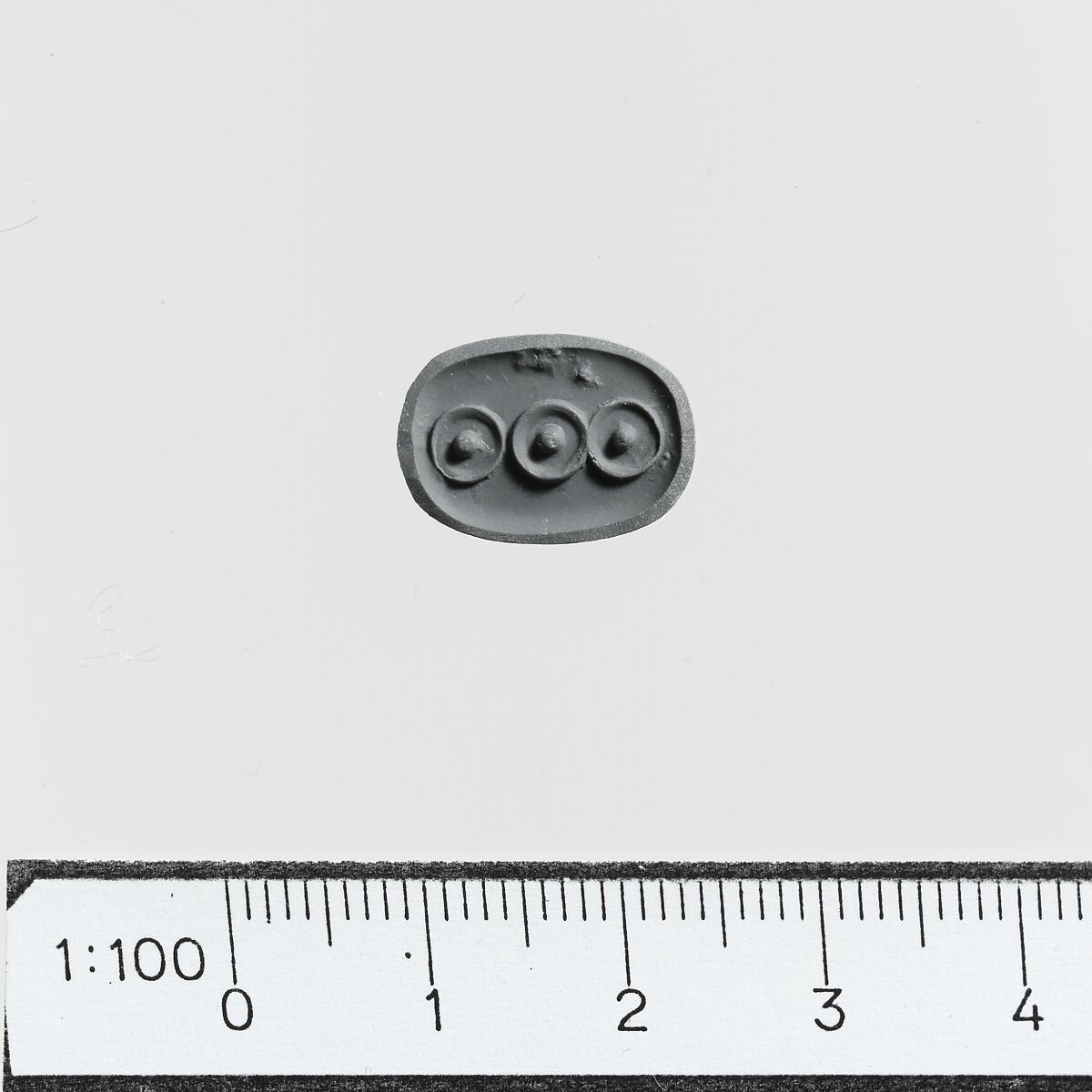 Serpentine triangular prism with circles, Serpentine, Minoan