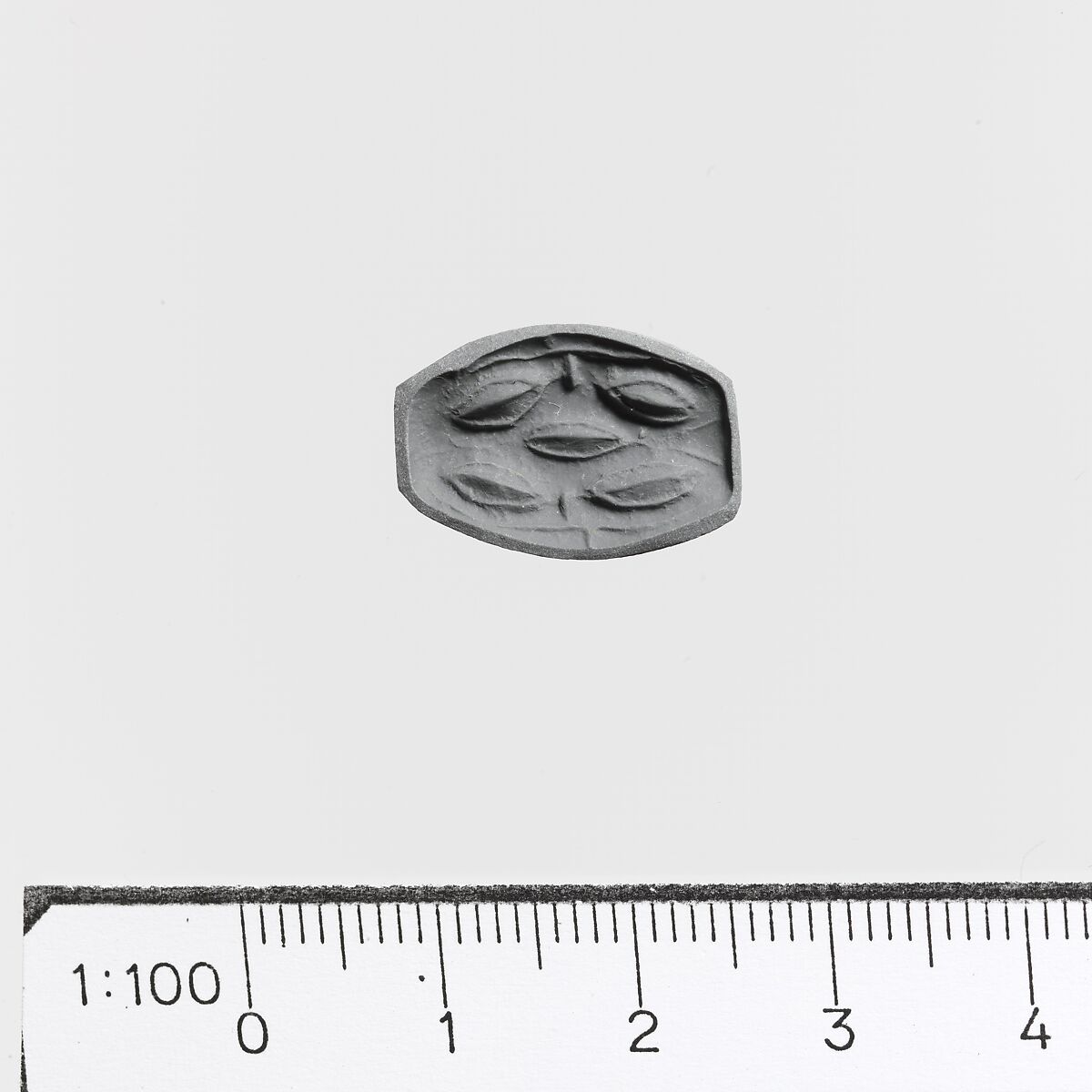 Steatite amygdaloid seal, Steatite, Minoan