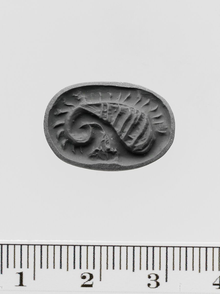 Steatite triangular prism, Serpentine, Minoan