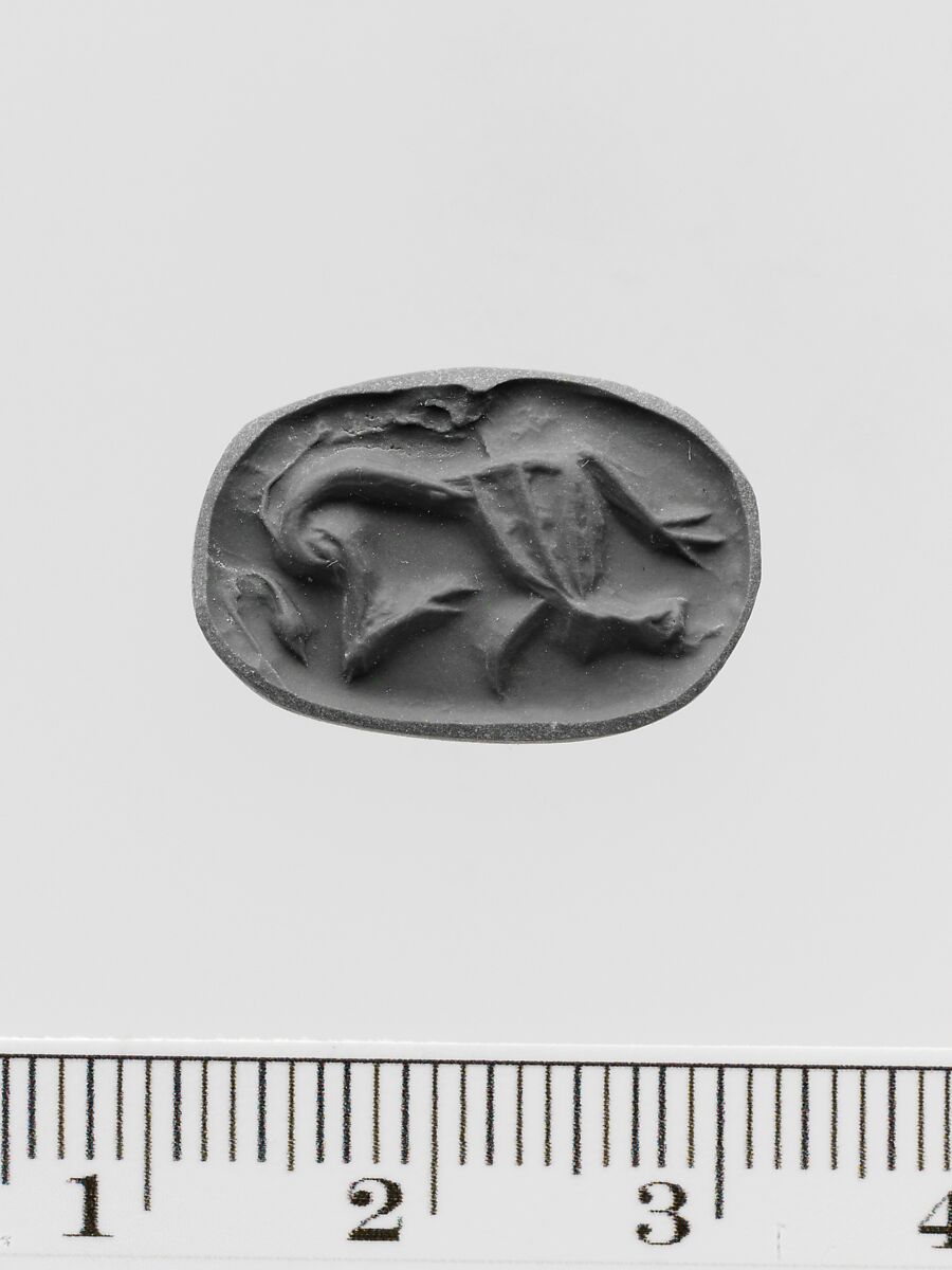 Steatite triangular prism, Serpentine, Minoan