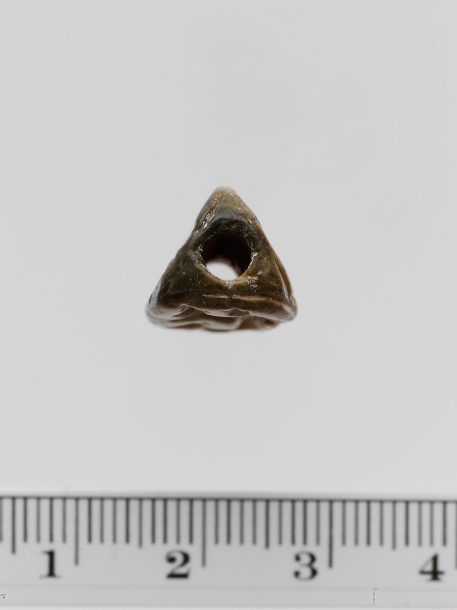 Steatite triangular prism, Serpentine, Minoan