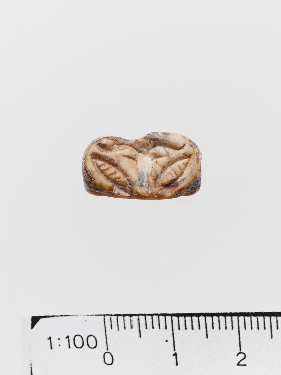 Steatite triangular prism, Serpentine (burnt), Minoan