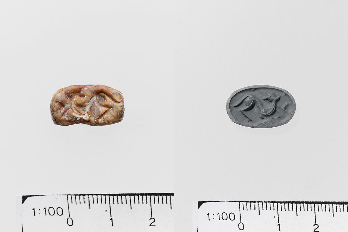 Steatite triangular prism, Serpentine (burnt), Minoan