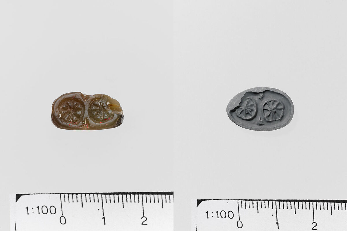 Steatite triangular prism, Serpentine, Minoan