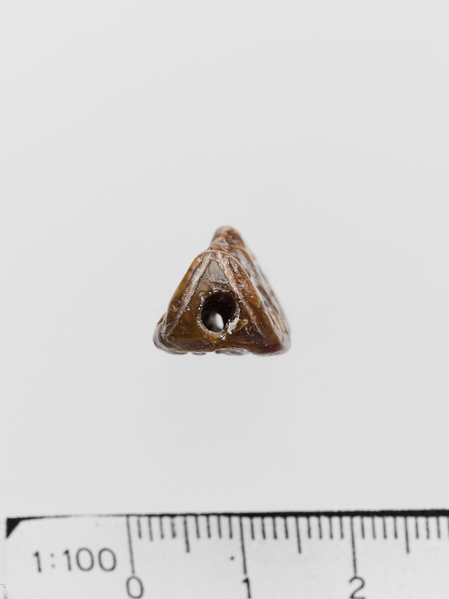 Steatite triangular prism, Serpentine, Minoan