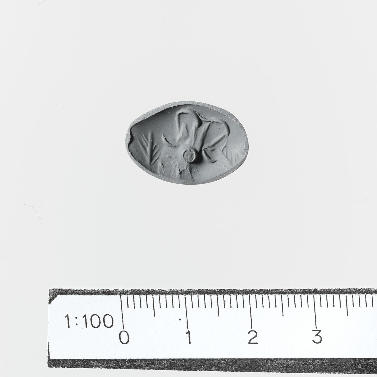 Chalcedony amygdaloid seal, Chalcedony, Minoan