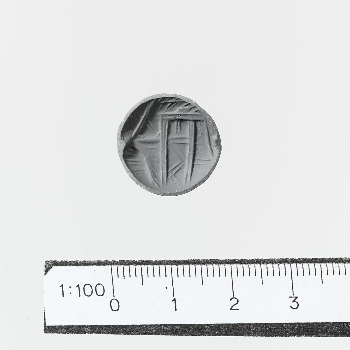 Agate lentoid seal, Agate, burnt, Minoan