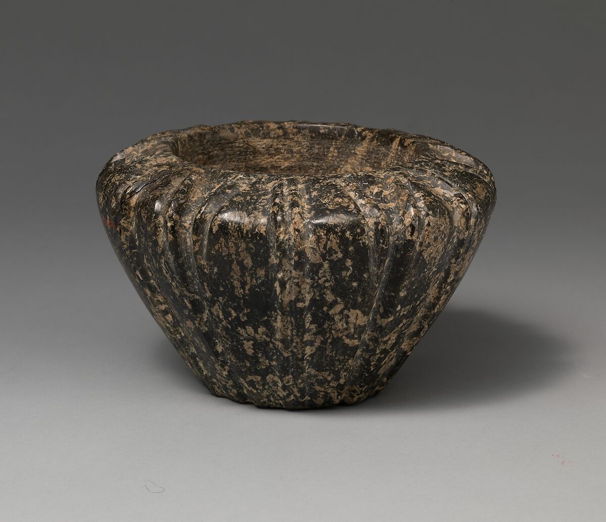 Serpentine blossom bowl, Serpentine, Minoan 