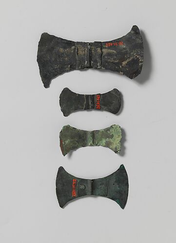 Bronze double-ax head