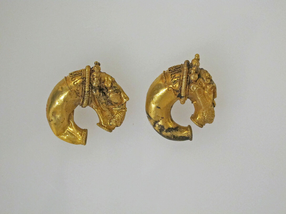 Earrings with head of a man, Gold 