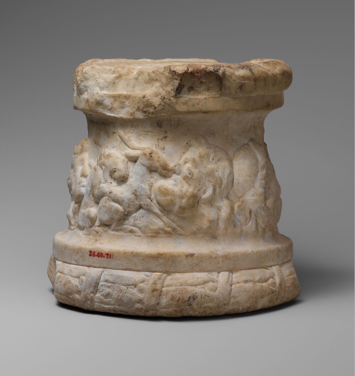 Marble round altar with a frieze of animals and masks, Marble, Roman