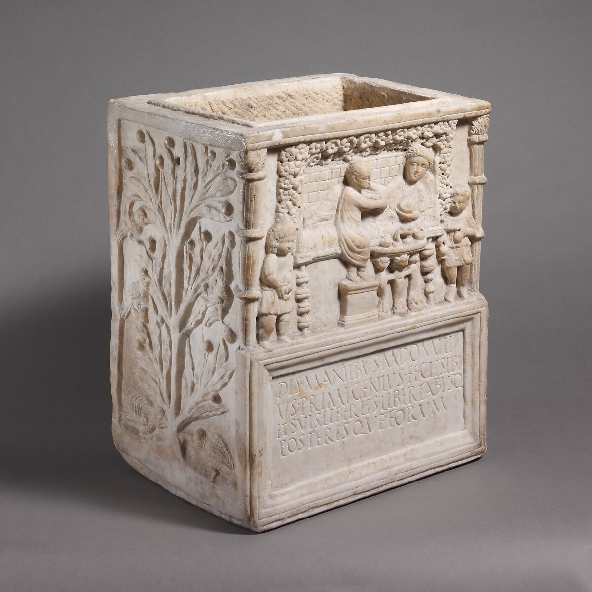 Marble cinerary chest with lid, Marble, Roman