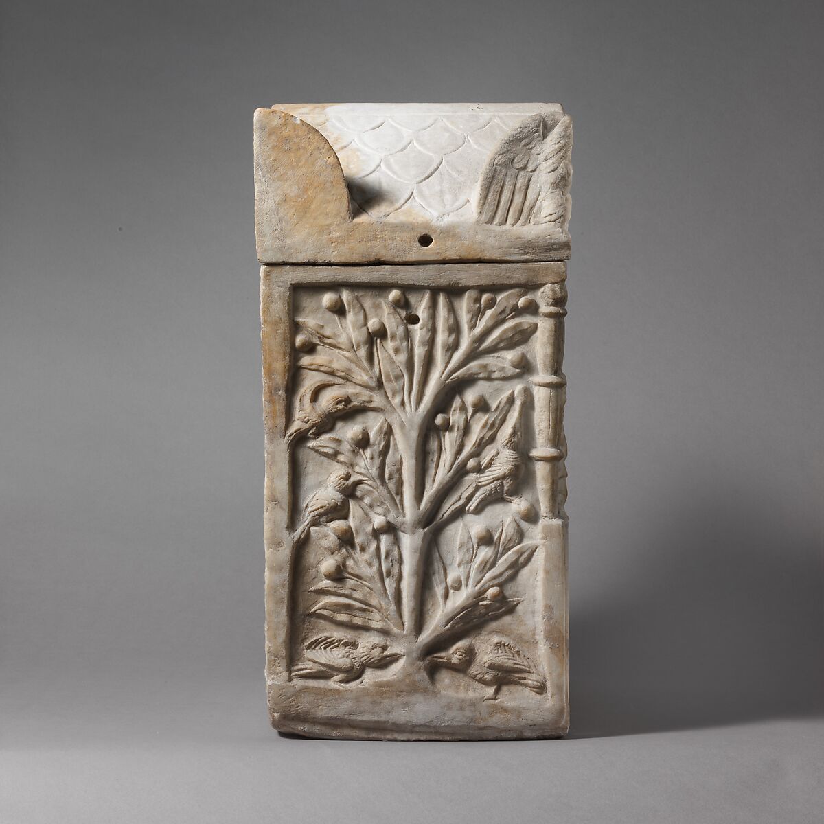 Marble cinerary chest with lid, Marble, Roman