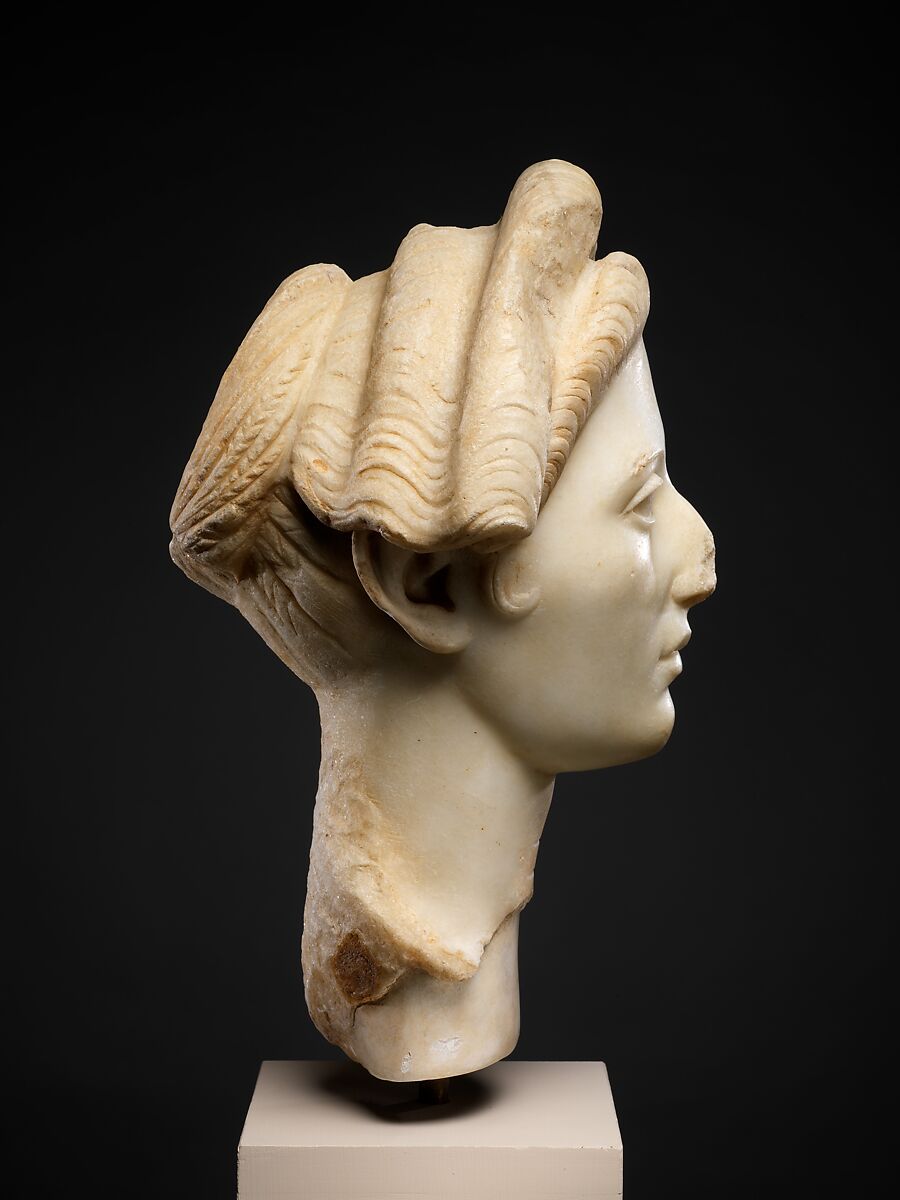 Marble portrait of a young woman, Marble, Roman