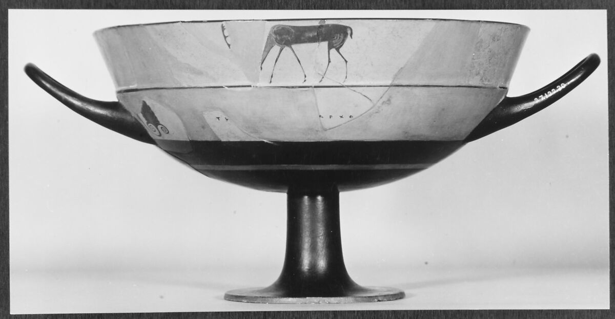 Terracotta kylix: lip-cup (drinking cup), Attributed to the Tleson Painter, Terracotta, Greek, Attic 