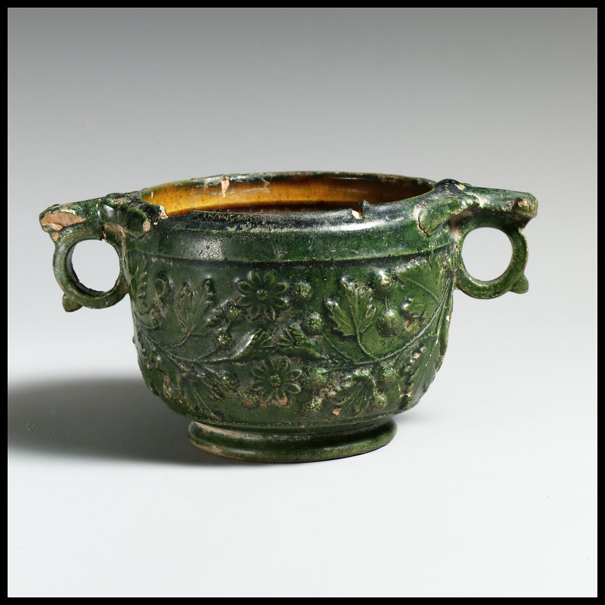 Terracotta scyphus (drinking cup), Terracotta, Roman