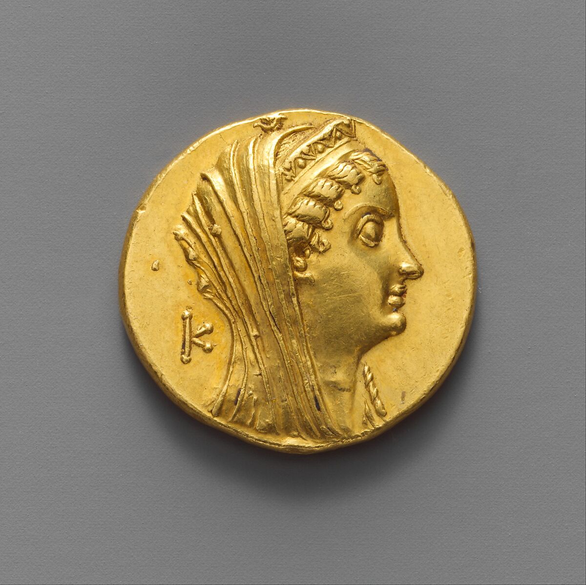 Gold oktadrachm of Ptolemy II Philadelphos, Gold, Greek, Ptolemaic 