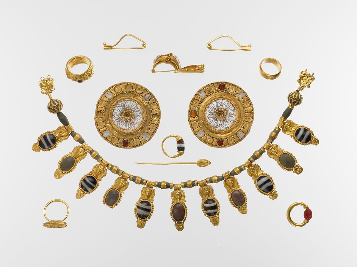 Two gold fibulae (safety pins), Gold, Etruscan 