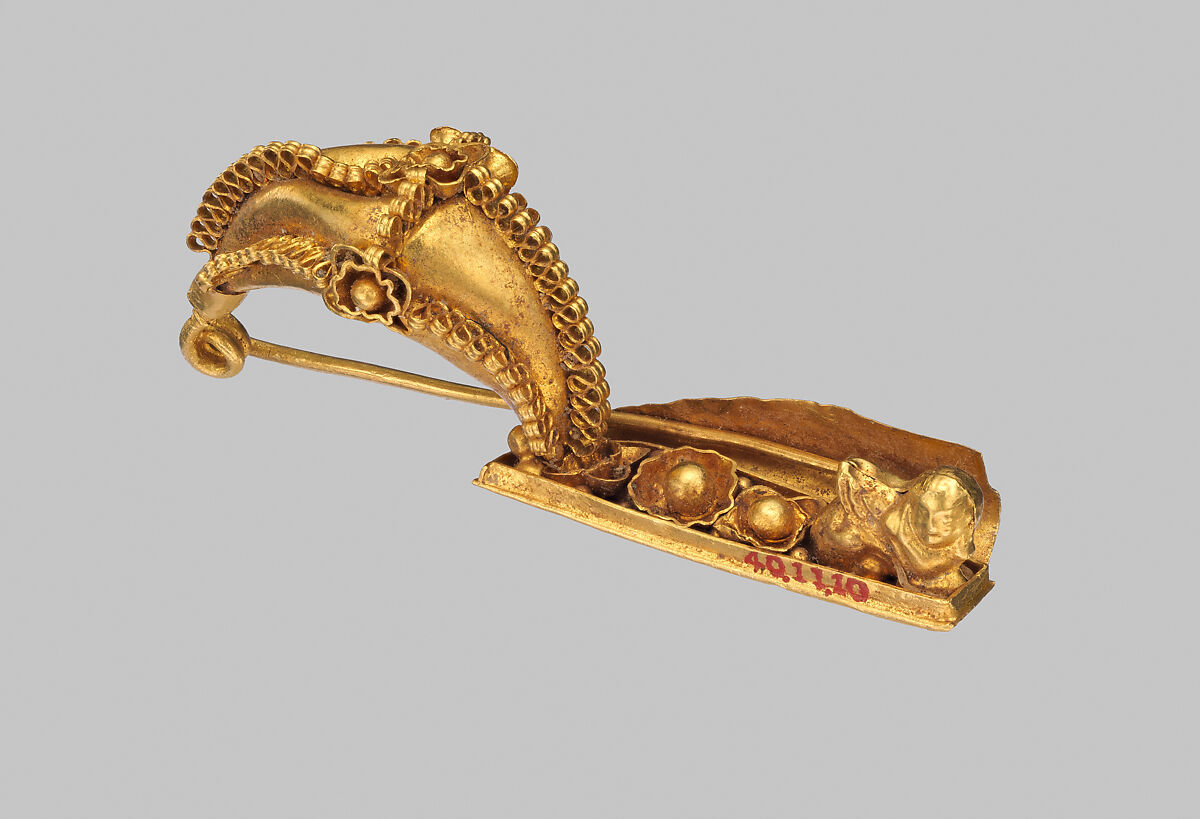 Gold fibula (safety pin) with sphinx, Gold, Etruscan