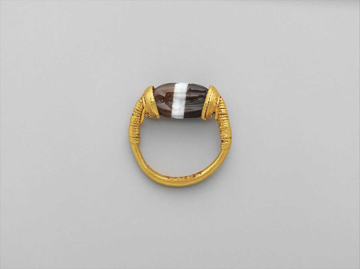 Gold and banded carnelian ring: on scarab bezel, a youth, Gold, agate, Etruscan 