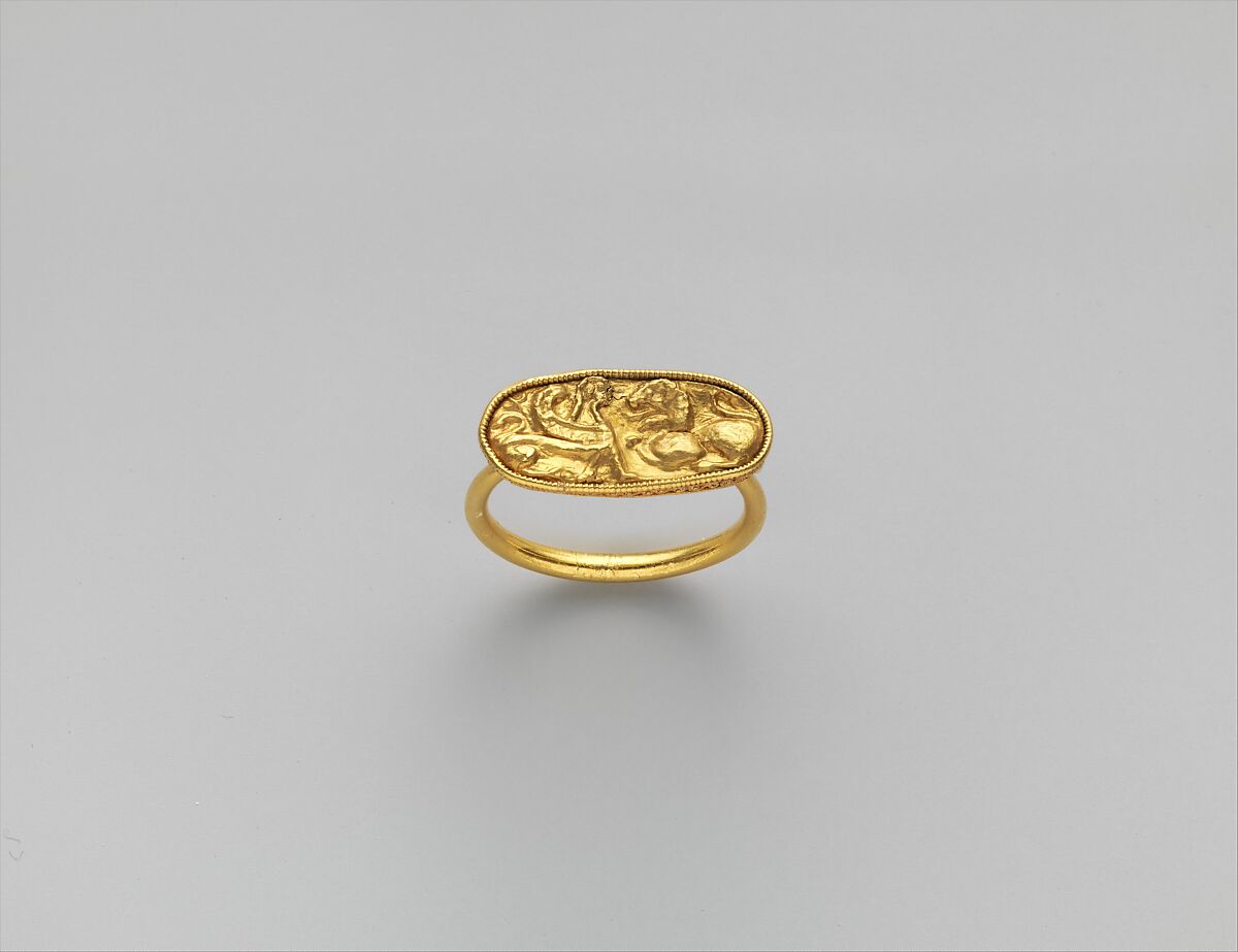 Gold ring, with stone missing from bezel, Gold, Etruscan 