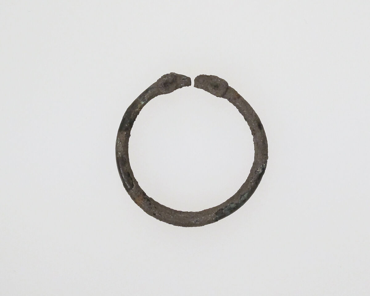 Bracelet with rams' heads, Silver 