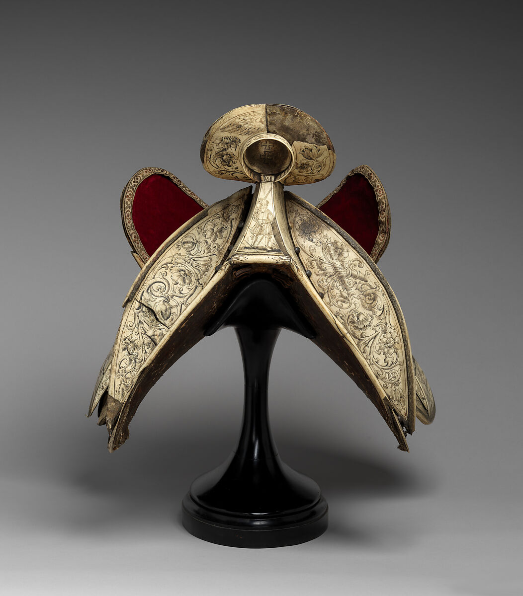 Saddle, Wood (beech), pigskin, birch bark, horn (stag), textile, gilding, gold., Polish