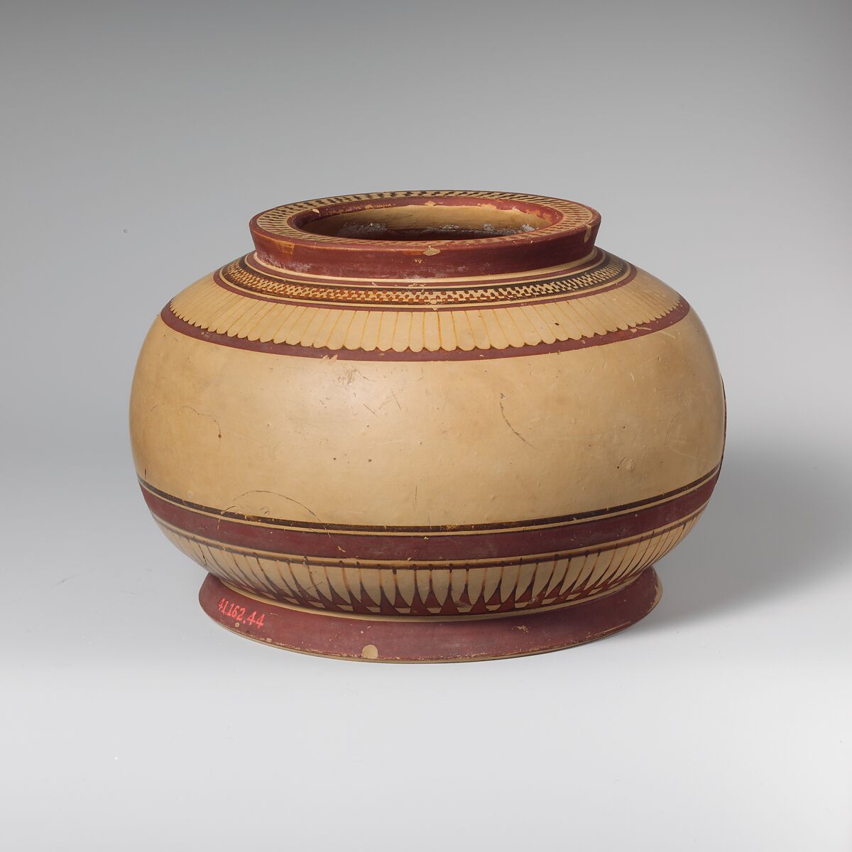 Terracotta pyxis (box), Terracotta, Greek, Corinthian 
