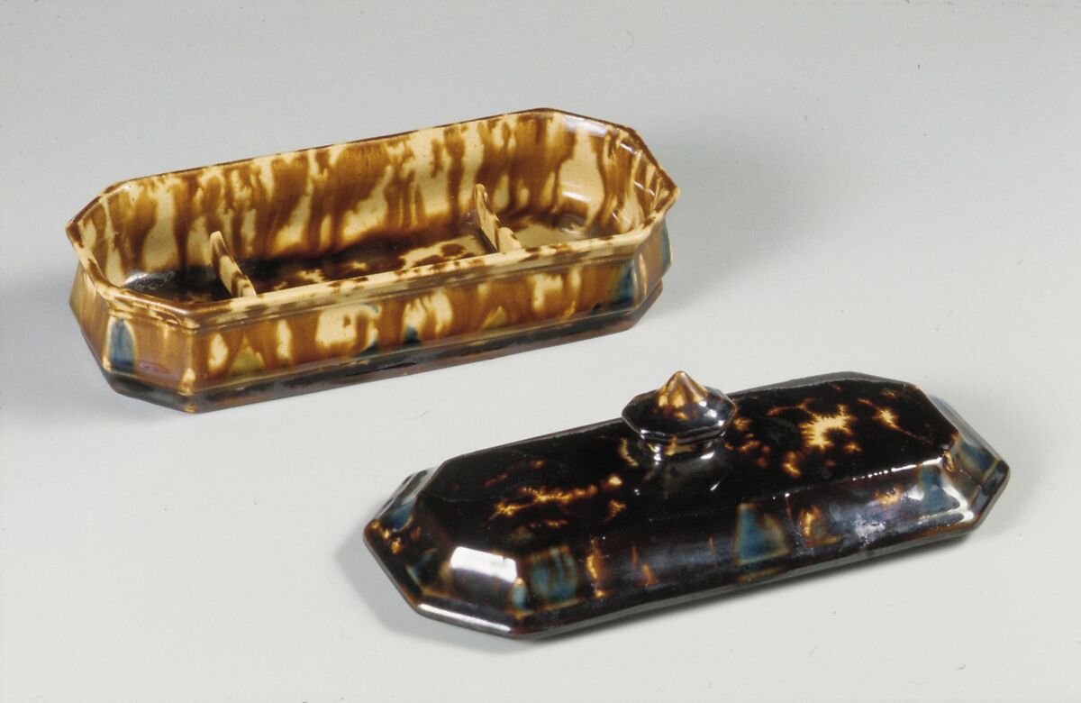 Covered Toilet Box, United States Pottery Company (1852–58), Mottled brown earthenware, American