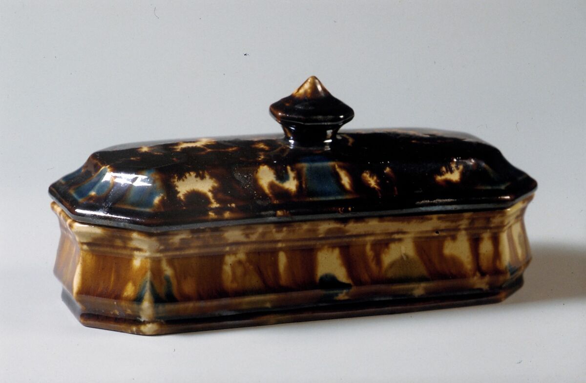 Covered Toilet Box, United States Pottery Company (1852–58), Mottled brown earthenware, American 