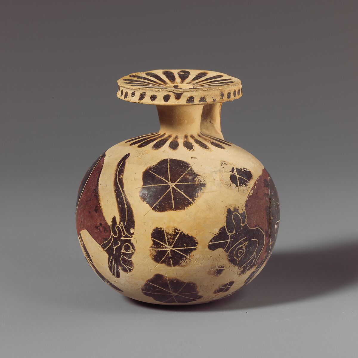 Terracotta aryballos (oil flask), Terracotta, Greek, Corinthian 