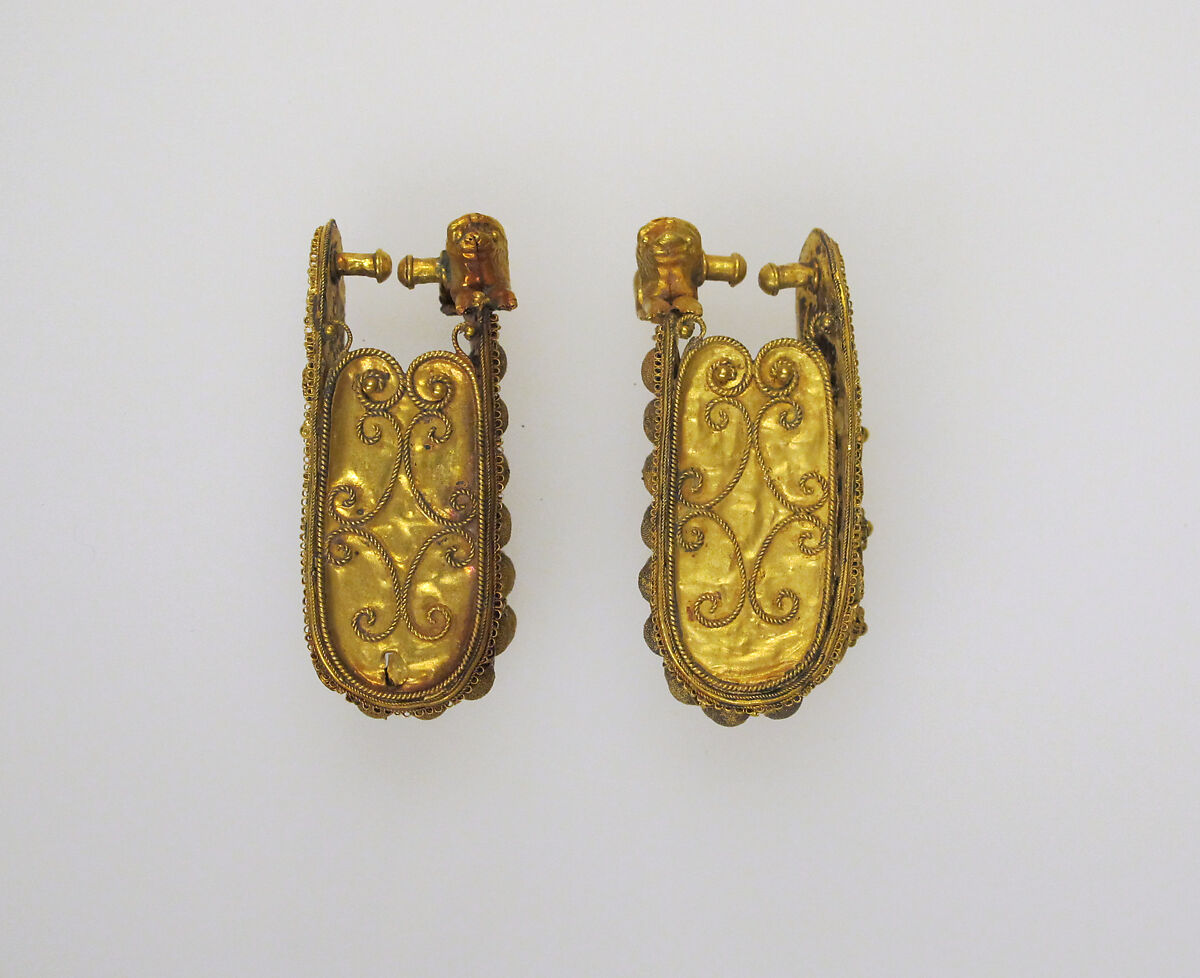 Earring, baule type, Gold, Etruscan